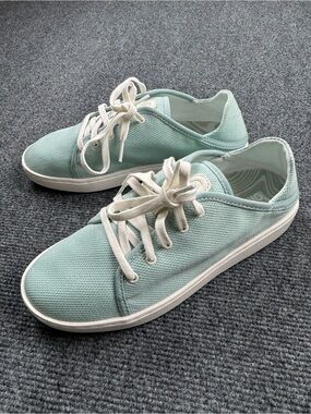 OluKai Women's Size 7 Pehuea Lī Blue Slip On Or Lace Up Sneaker